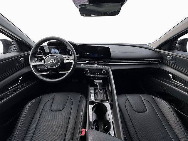 New 2026 Hyundai Elantra Limited FWD image 15