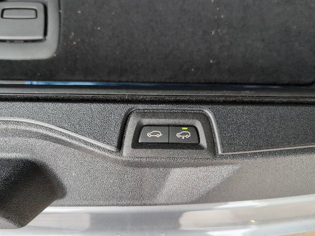 New 2026 BMW X5 xDrive50e w/ Premium Package image 39