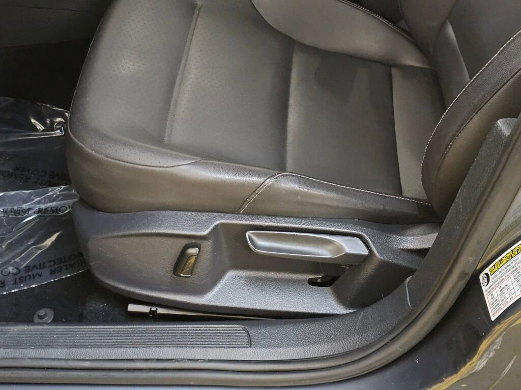 Used 2015 Volkswagen Golf SE FWD image 24