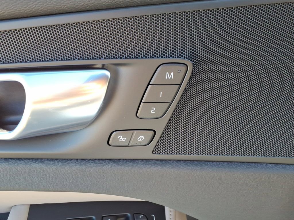 New 2026 Volvo XC60 B5 Plus w/ Protection Package Premier image 12