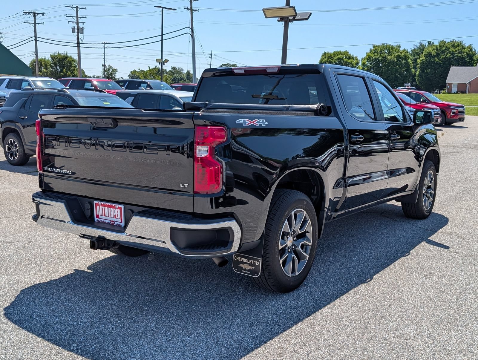 Used 2023 Chevrolet Silverado 1500 LT AWD/4WD image 3
