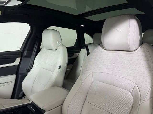 New 2026 Jaguar F-PACE R-Dynamic S image 30