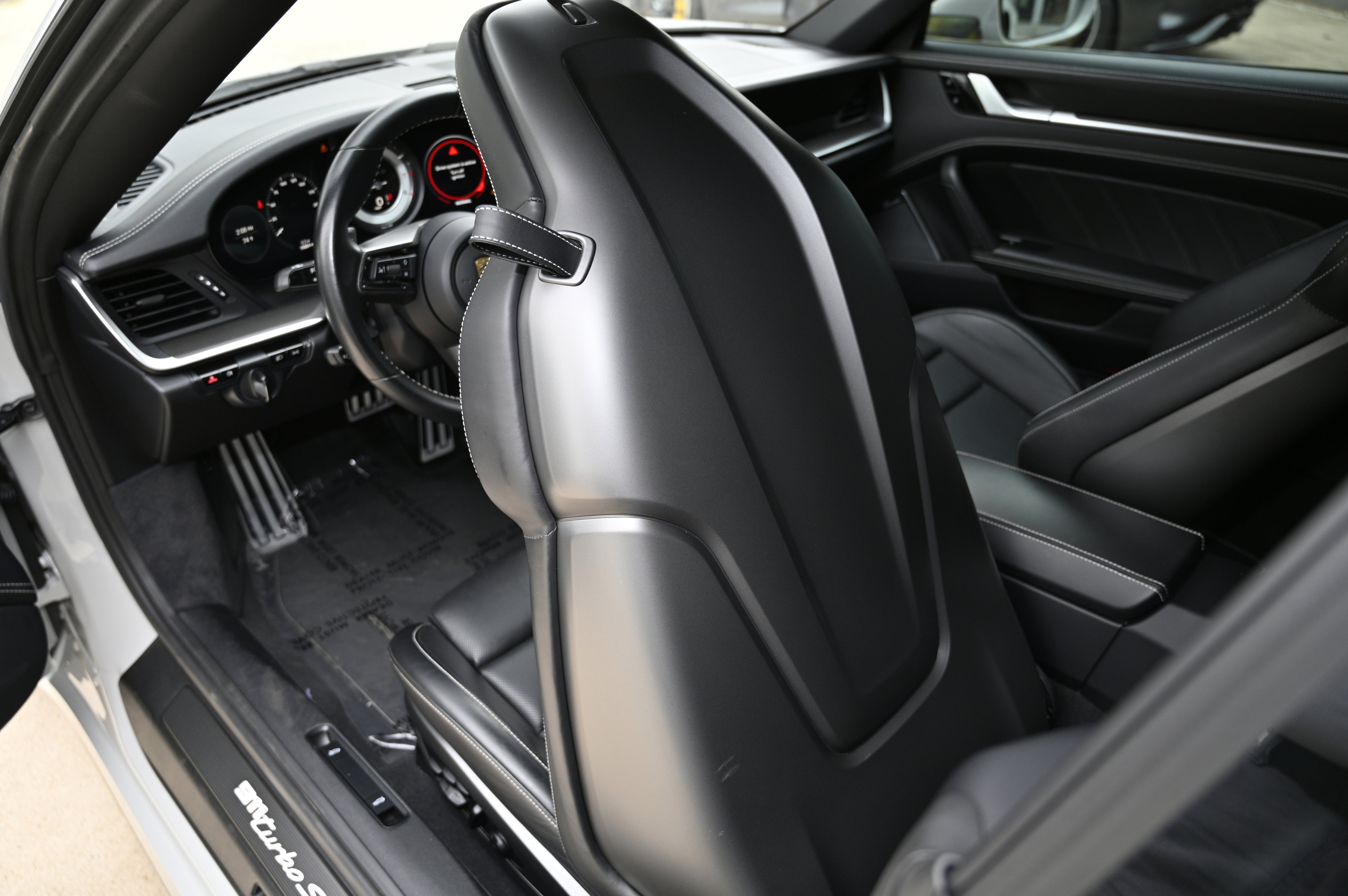 Used 2021 Porsche 911 Turbo S image 24