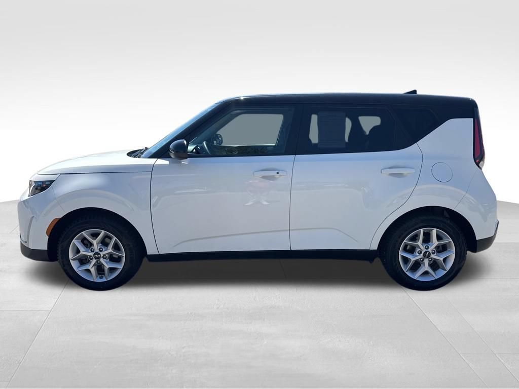 Used 2024 Kia Soul S FWD image 3