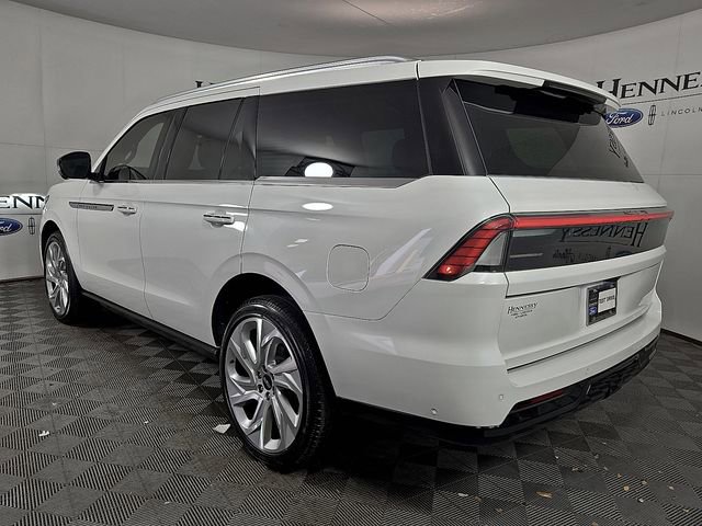 New 2025 Lincoln Navigator Reserve image 6