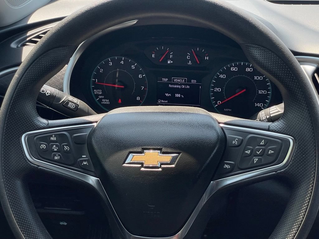 Used 2025 Chevrolet Malibu LT FWD image 12