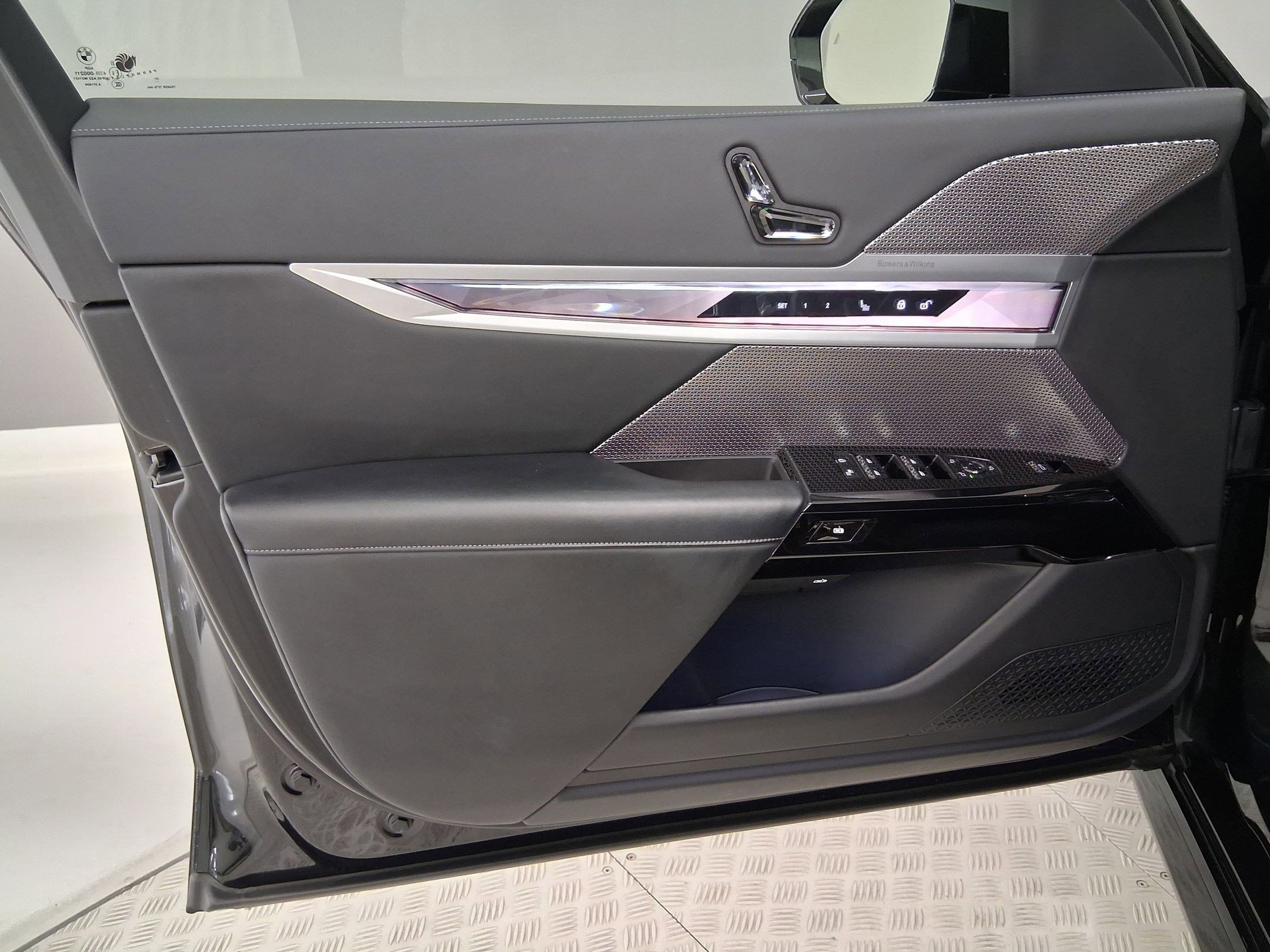 Certified 2023 BMW i7 xDrive60 image 17