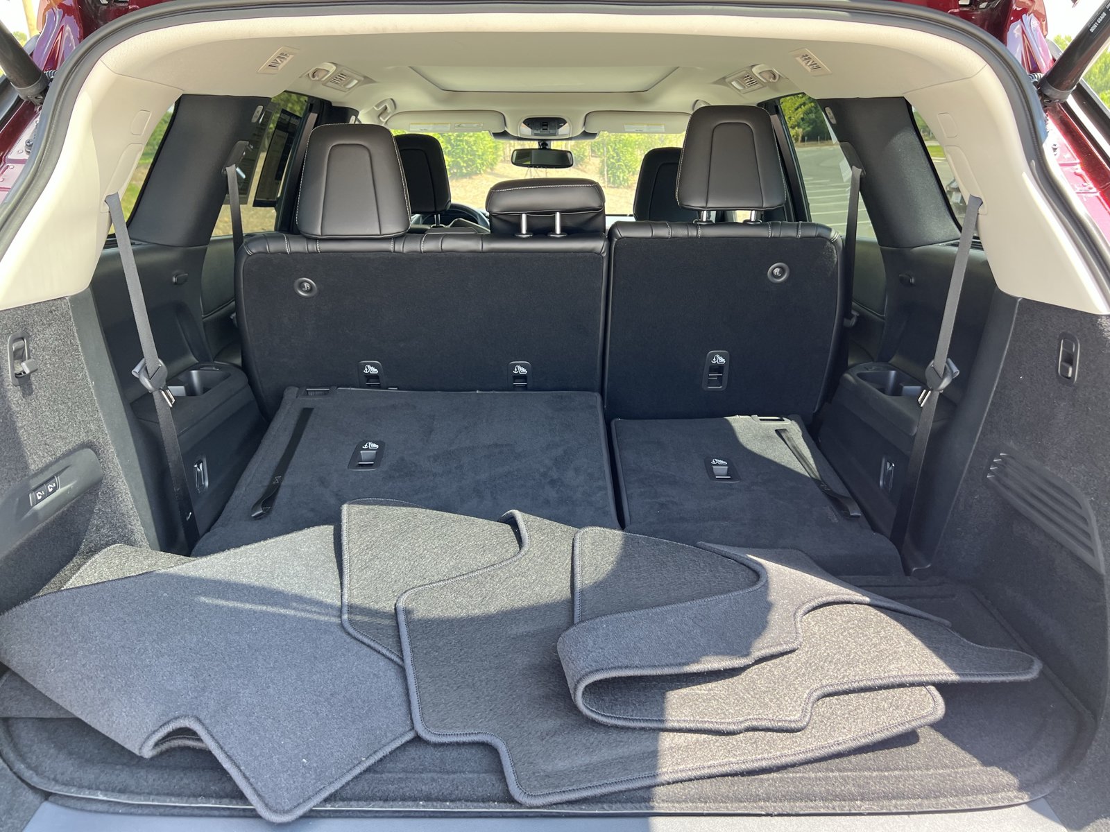 Used 2022 INFINITI QX60 Sensory w/ Cargo Package FWD image 33