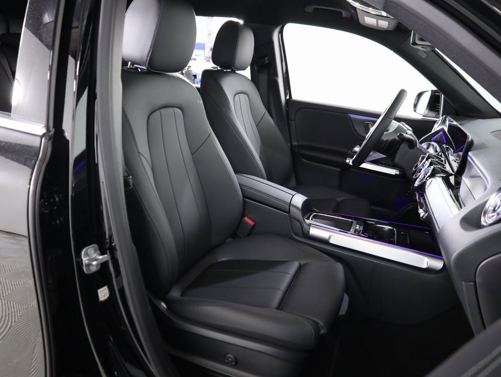 Certified 2025 Mercedes-Benz GLB 250 4MATIC image 47