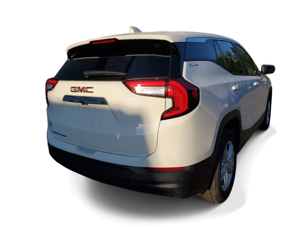 Used 2024 GMC Terrain SLE FWD image 4