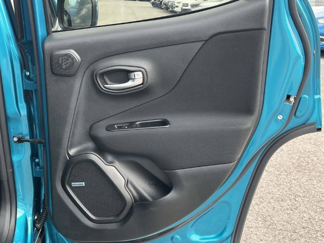 Certified 2021 Jeep Renegade Latitude w/ Luxury Group I FWD image 22