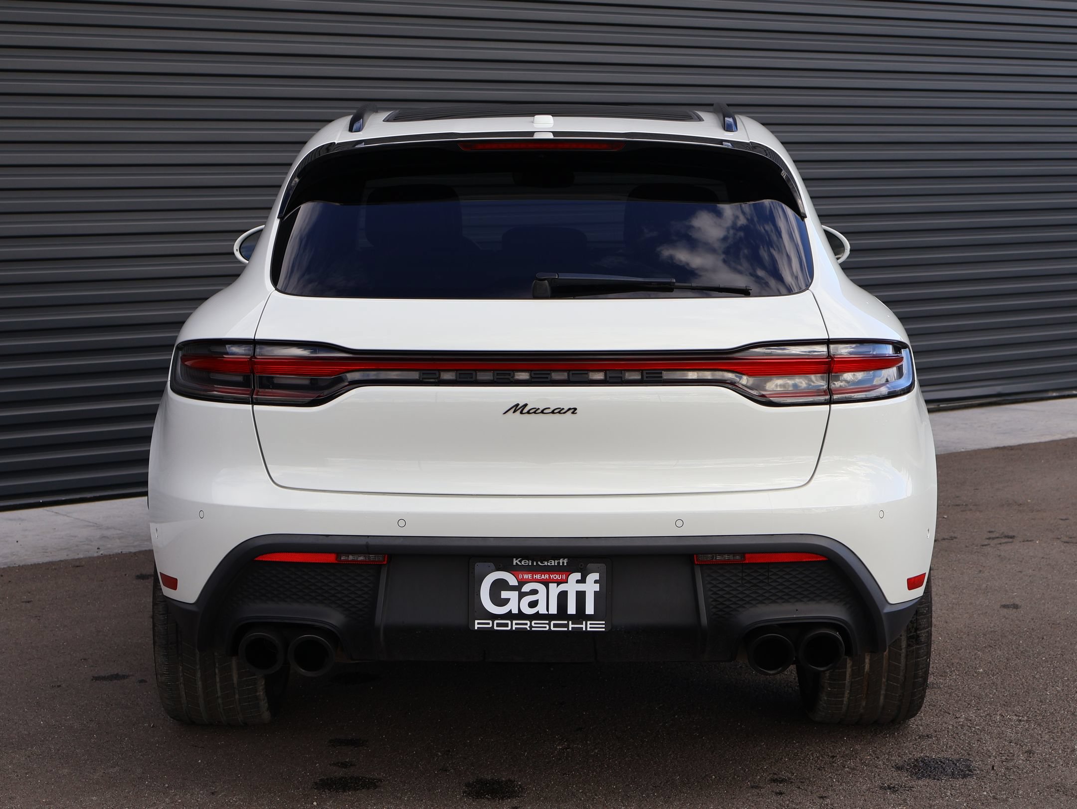 Used 2023 Porsche Macan AWD/4WD image 10