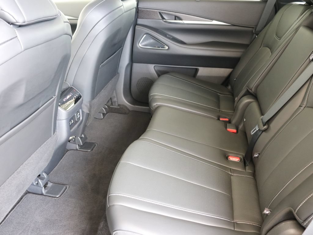 Certified 2025 INFINITI QX60 Sensory w/ Vision Package AWD/4WD image 30