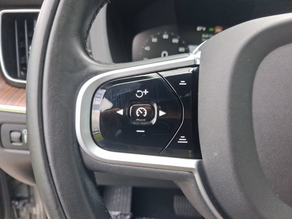 Used 2020 Volvo XC60 T5 Inscription FWD image 18