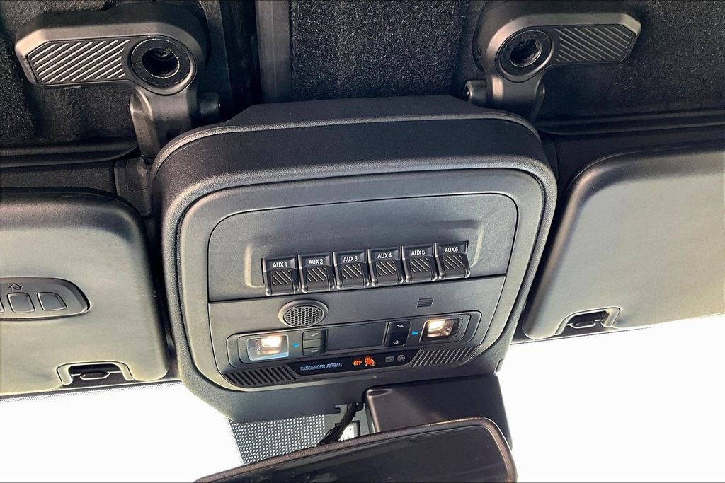 Used 2024 Ford Bronco Badlands image 17