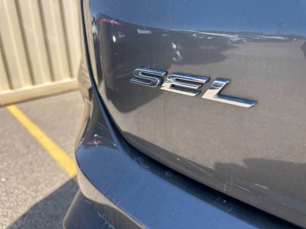Used 2022 Ford Edge SEL w/ Sport Appearance Package AWD/4WD image 12