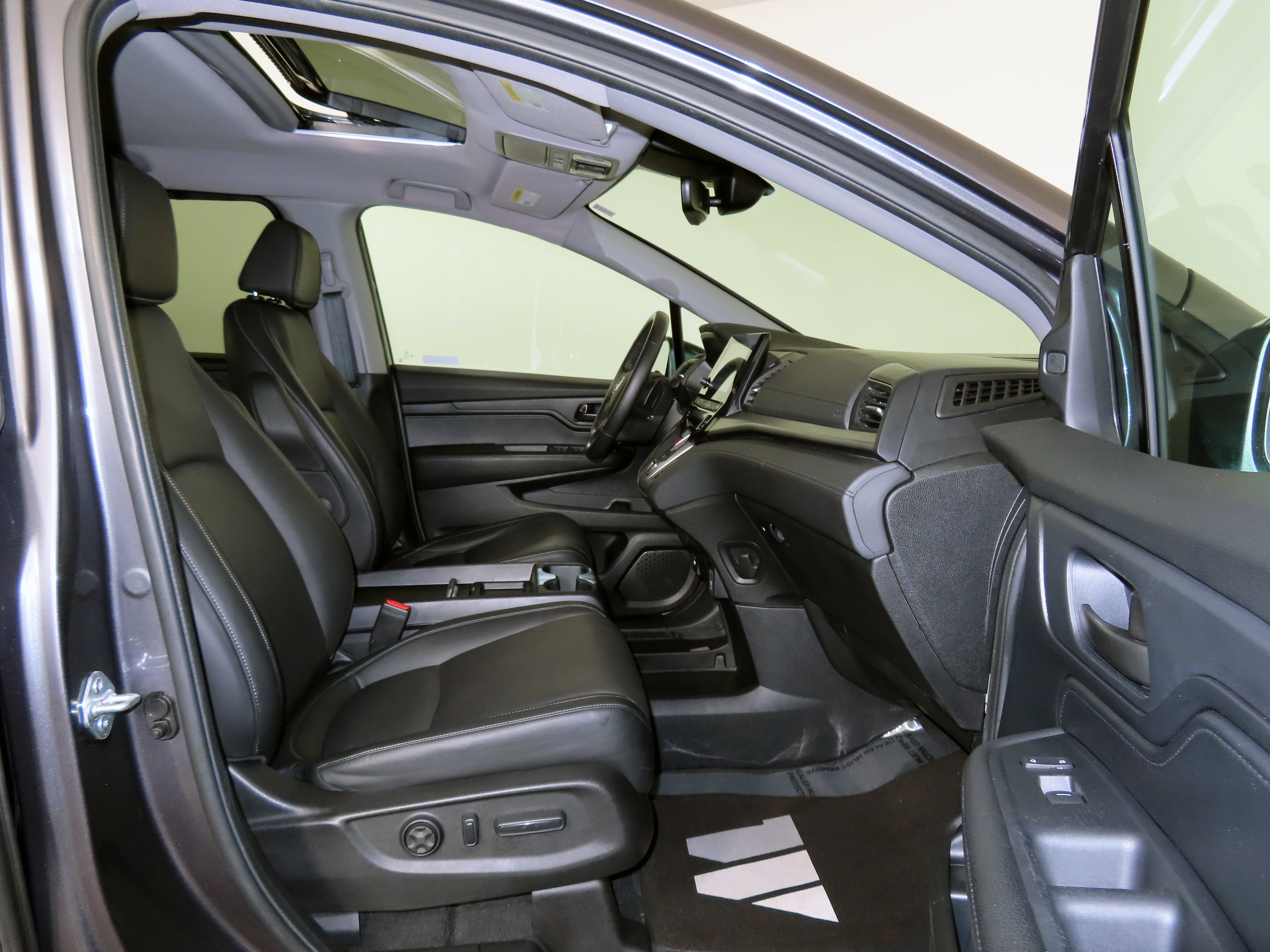 Used 2024 Honda Odyssey EX-L image 32