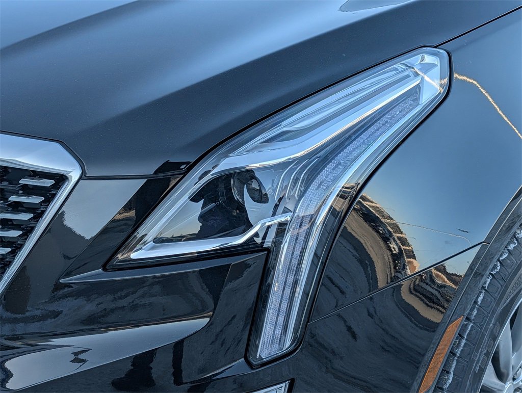 Used 2021 Cadillac XT5 Premium Luxury image 16