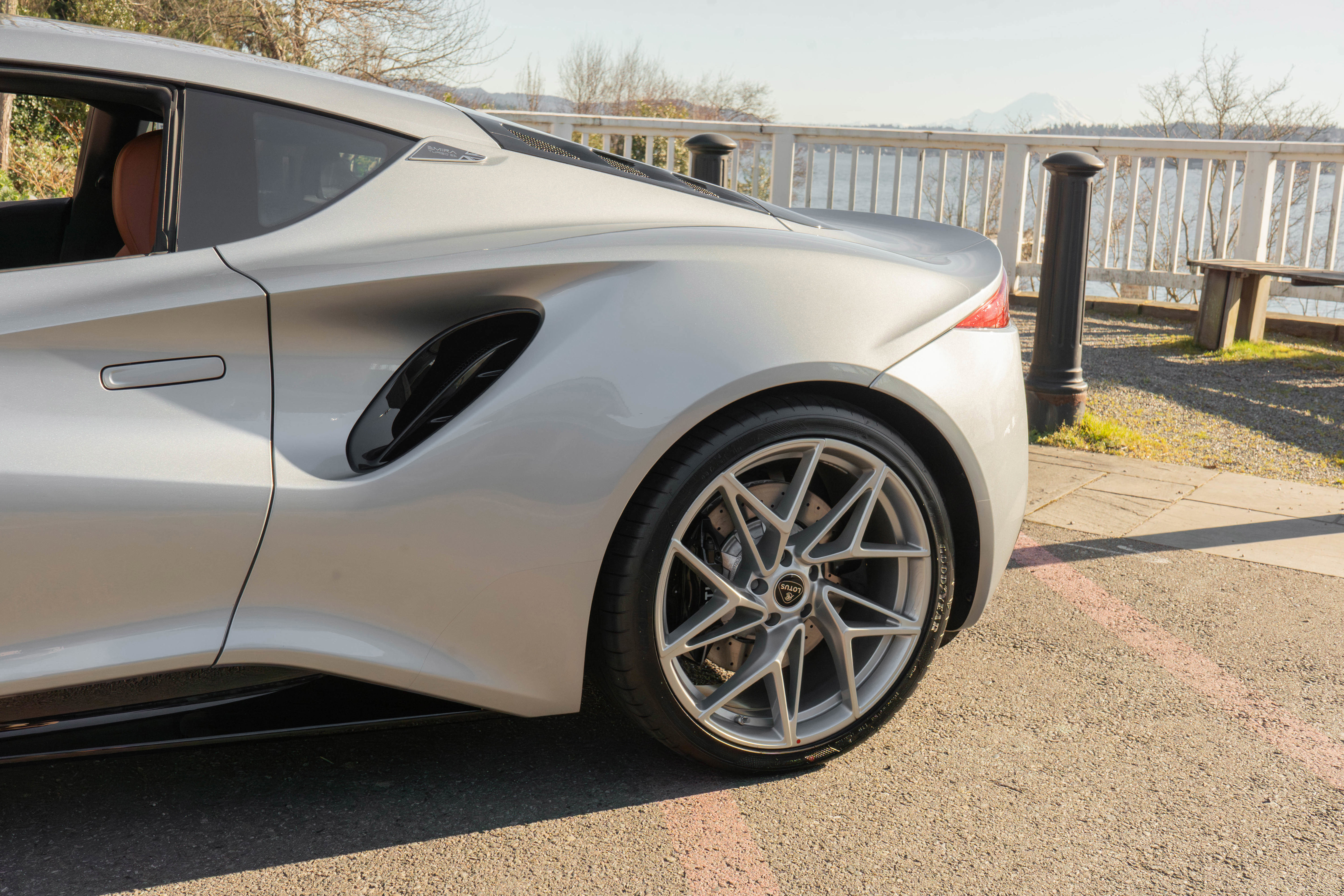 New 2026 Lotus Emira SE image 5