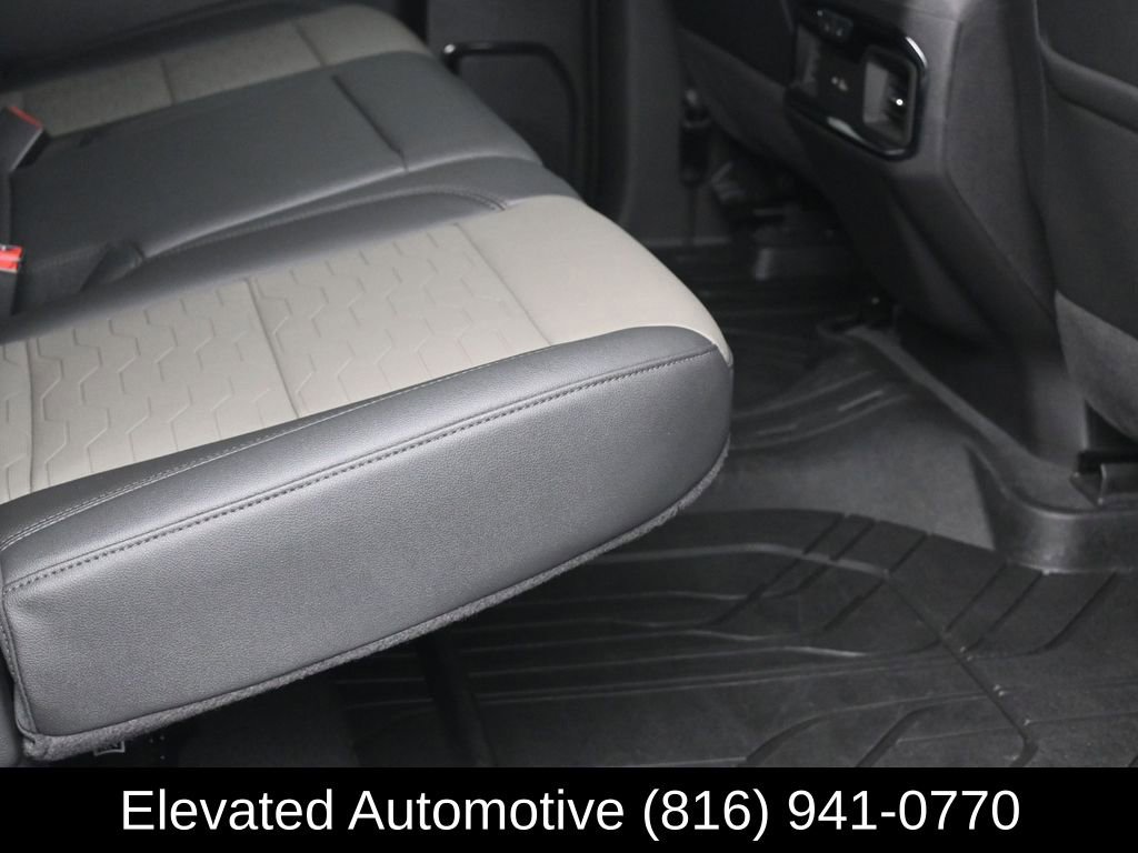 Used 2025 Chevrolet Silverado 1500 ZR2 w/ Technology Package image 10