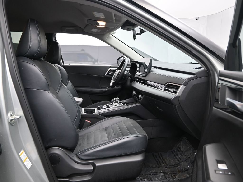 Used 2024 Mitsubishi Outlander SE image 35