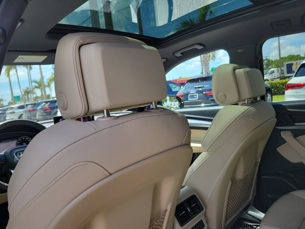Certified 2025 Audi Q5 2.0T Premium Plus AWD/4WD image 25
