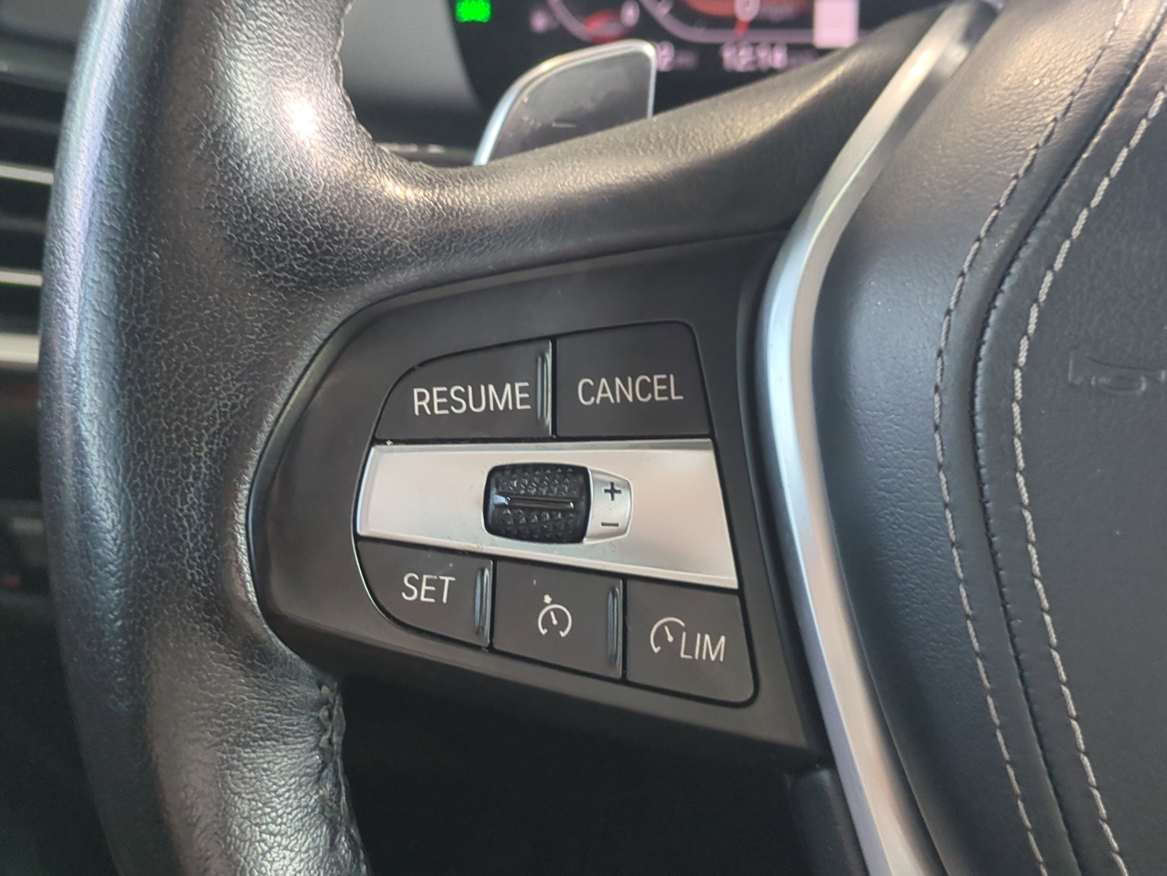 Used 2021 BMW X5 xDrive40i w/ Premium Package image 28