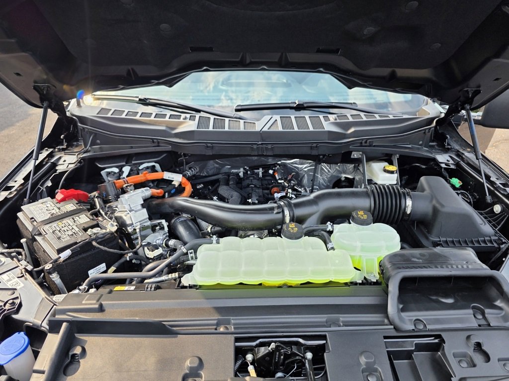 New 2025 Ford F150 Lariat w/ Equipment Group 501A Mid image 27