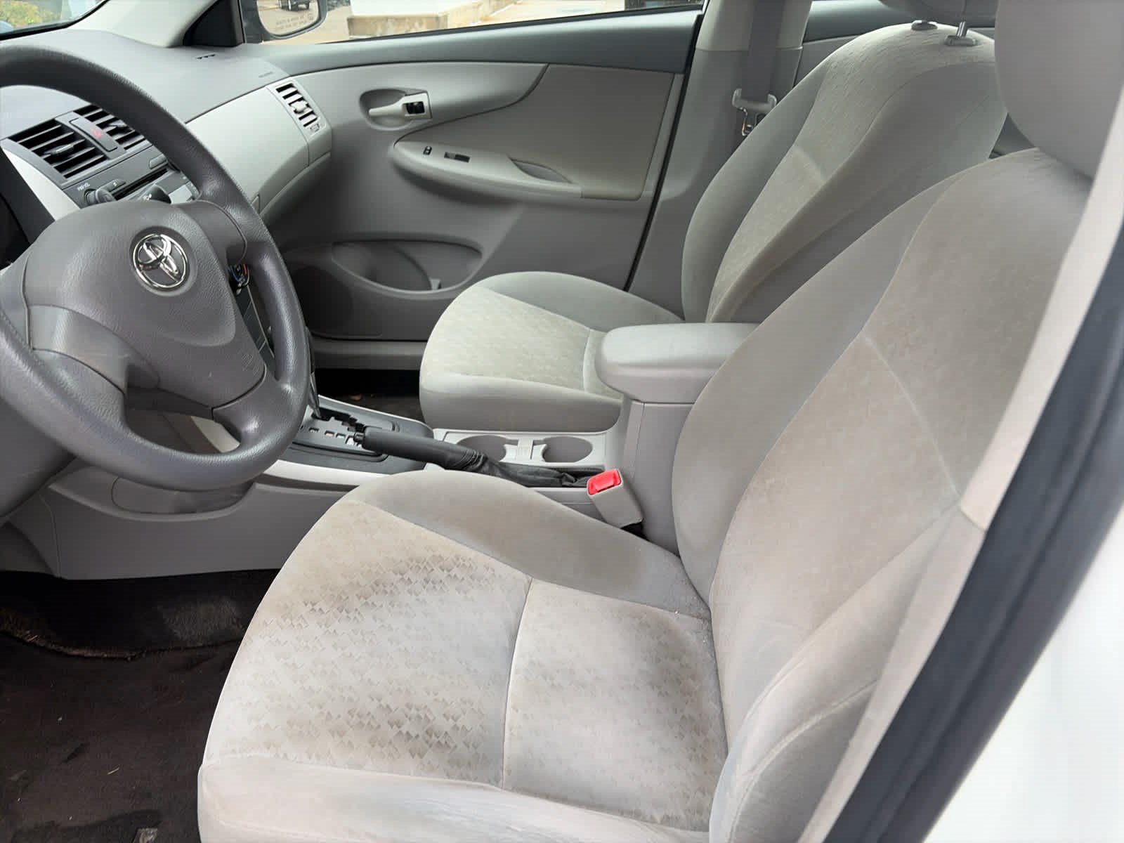 Used 2009 Toyota Corolla LE w/ All Weather Guard Pkg FWD image 7