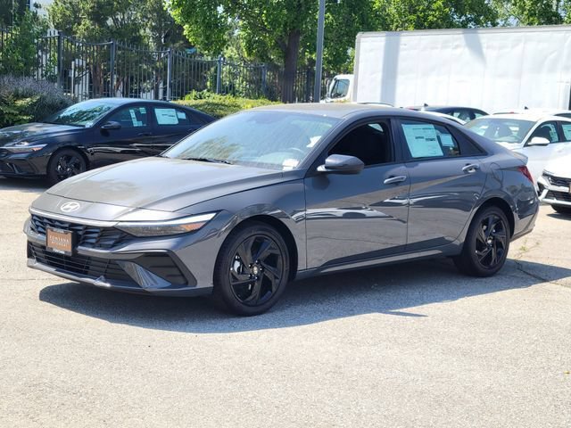 New 2026 Hyundai Elantra Sport FWD image 2