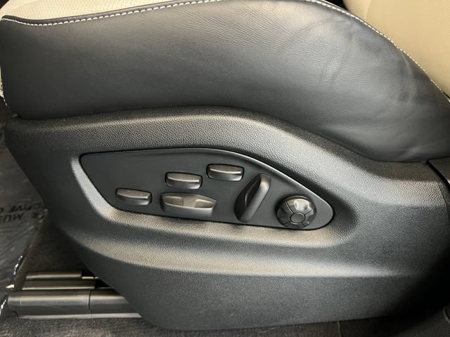 Used 2025 Porsche Cayenne S AWD/4WD image 34