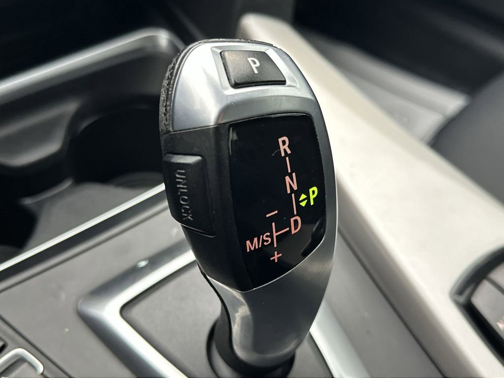 Used 2014 BMW 320i Sedan image 17