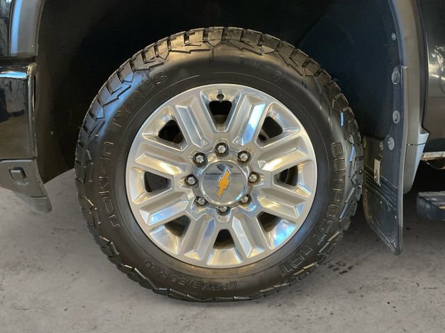 Used 2024 Chevrolet Silverado 3500 High Country w/ Technology Package image 14