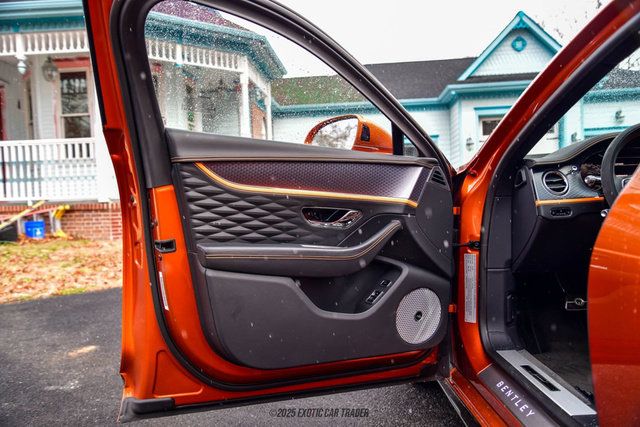 Used 2024 Bentley Flying Spur W12 image 21