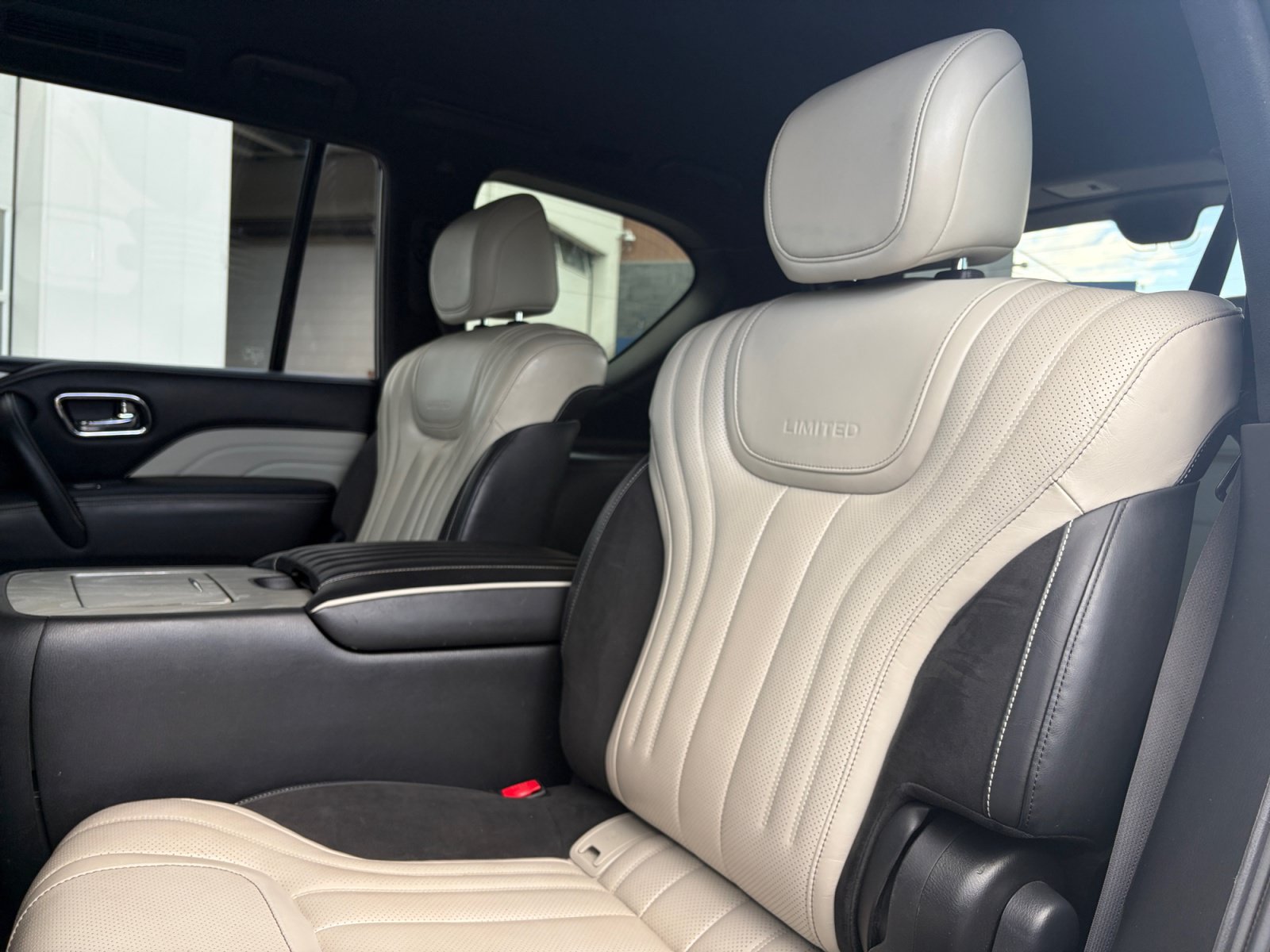 Used 2019 INFINITI QX80 Limited AWD/4WD image 26