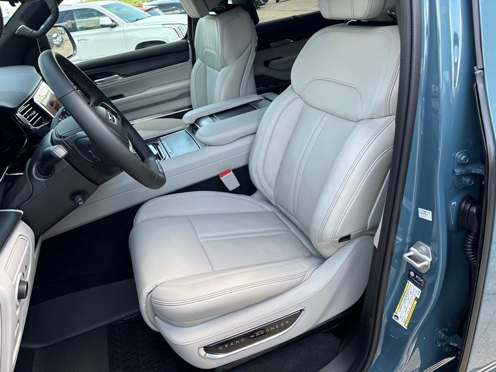 New 2026 Jeep Grand Wagoneer L Summit AWD/4WD image 25