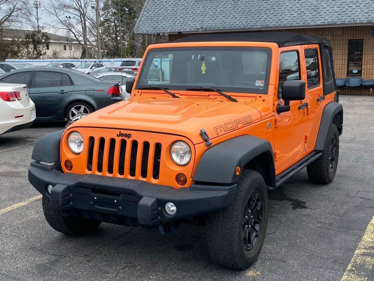 Used 2013 Jeep Wrangler Unlimited Sahara AWD/4WD image 33