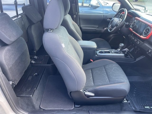 Used 2016 Toyota Tacoma TRD Sport image 17