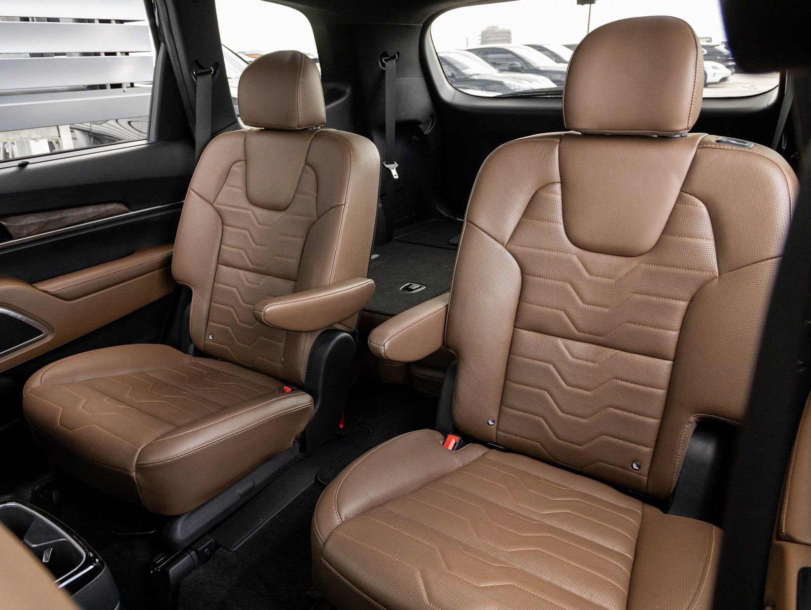 Used 2020 Kia Telluride SX w/ SX Prestige Package image 28