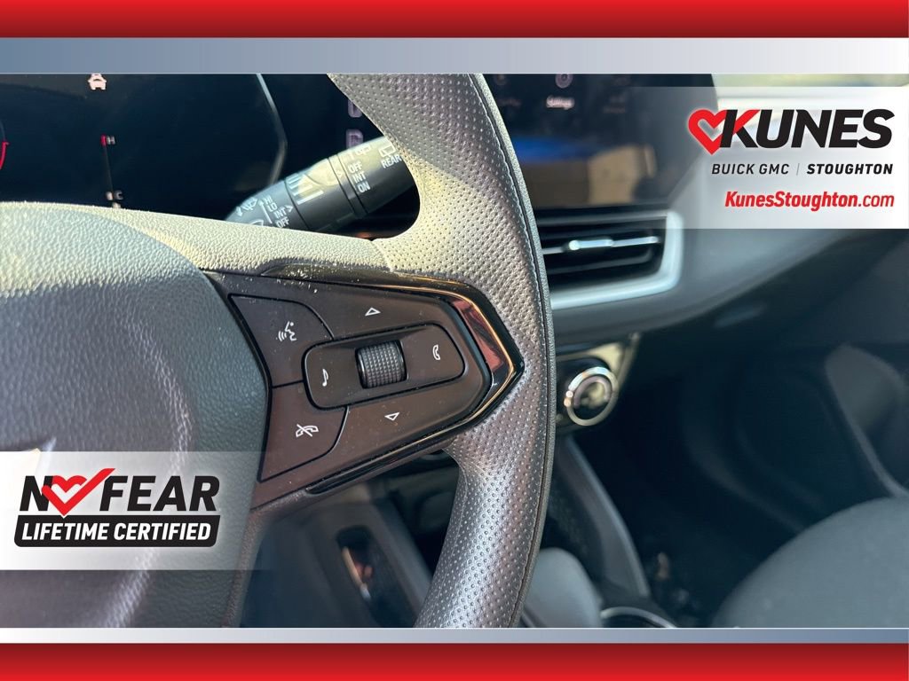 Used 2025 Chevrolet TrailBlazer LT w/ Driver Confidence Package image 27