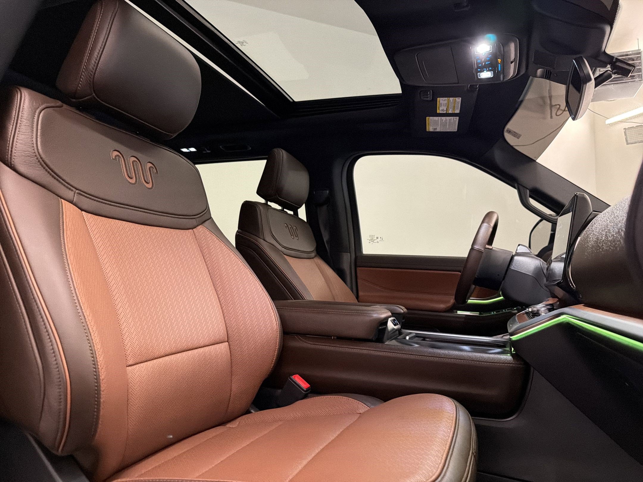 Used 2025 Ford Expedition King Ranch image 31