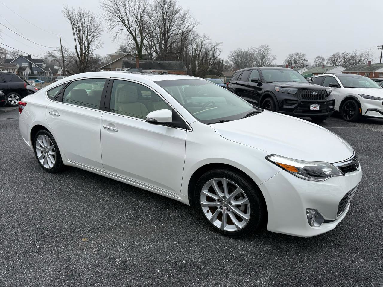 Used 2015 Toyota Avalon Limited w/ Technology Package image 12