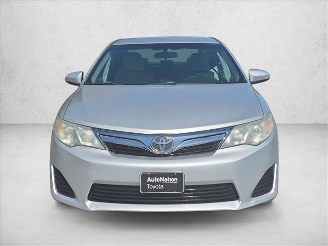 Used 2014 Toyota Camry LE FWD image 2