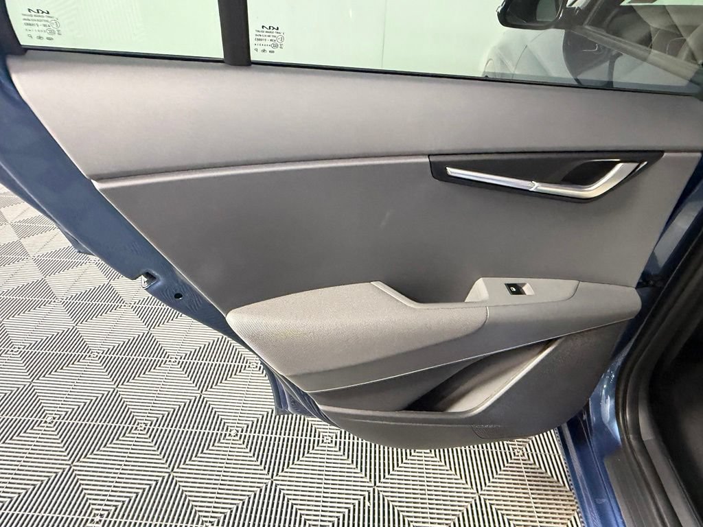 Used 2024 Kia Niro EX Touring FWD image 27