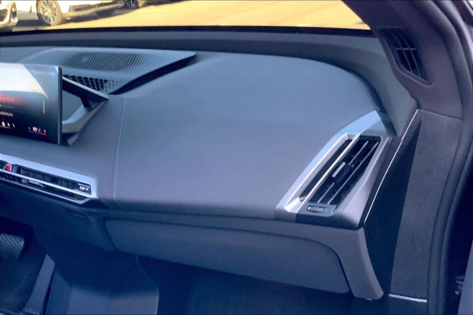 Used 2025 BMW iX M60 AWD/4WD image 18