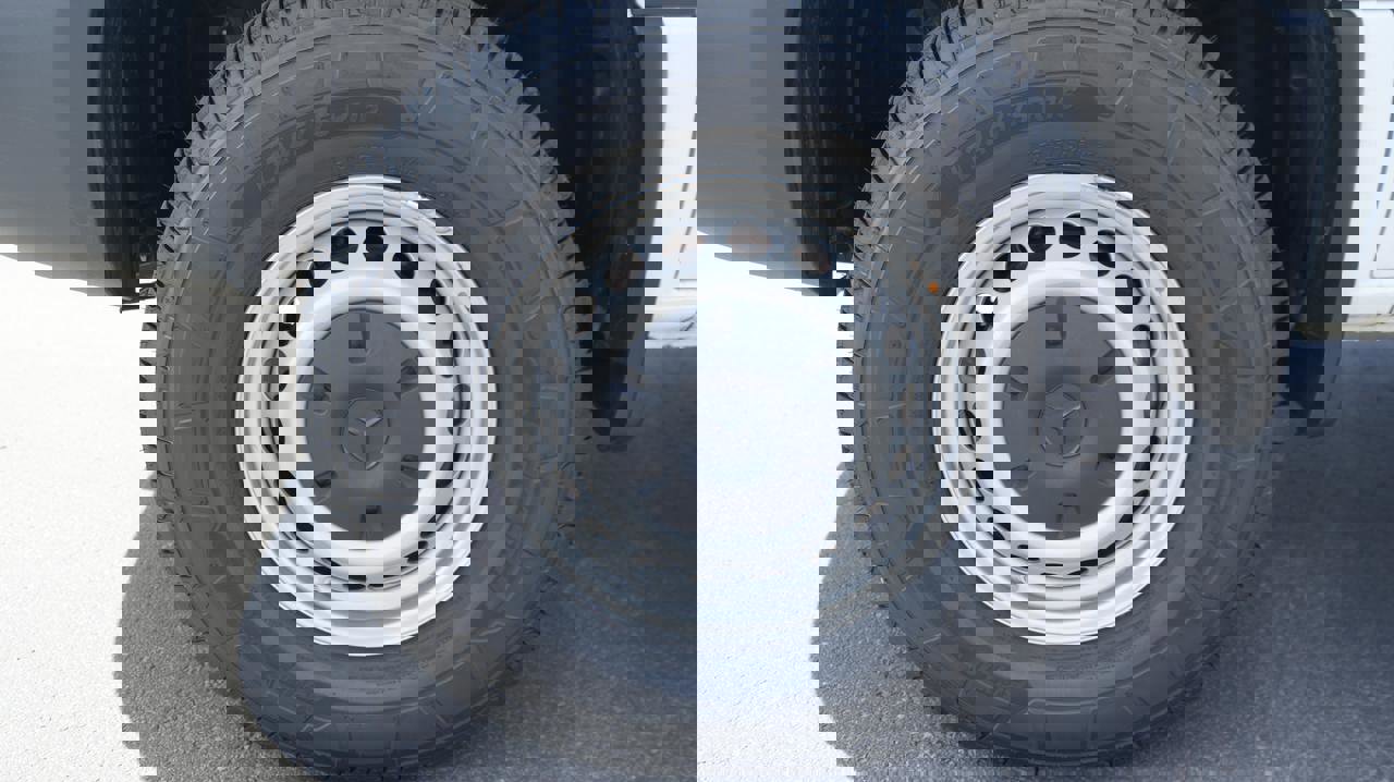 Used 2025 Mercedes-Benz Sprinter 2500 image 18