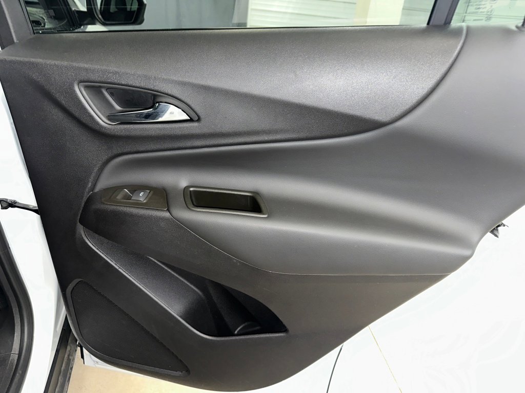 Certified 2024 Chevrolet Equinox LT w/ LPO, Floor Liner Package image 27