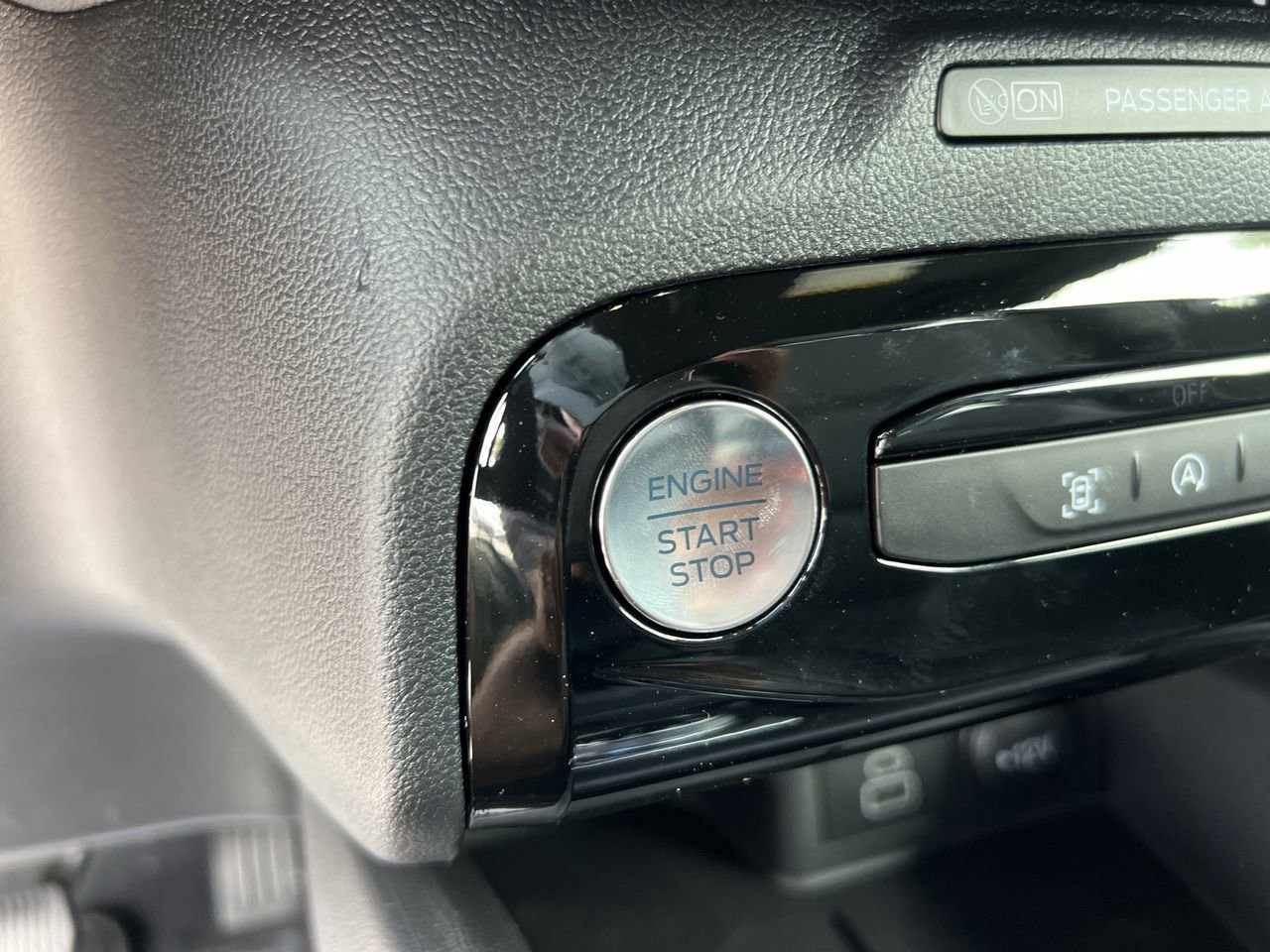 New 2026 Ford Escape ST-Line w/ Tech Pack #1 image 32