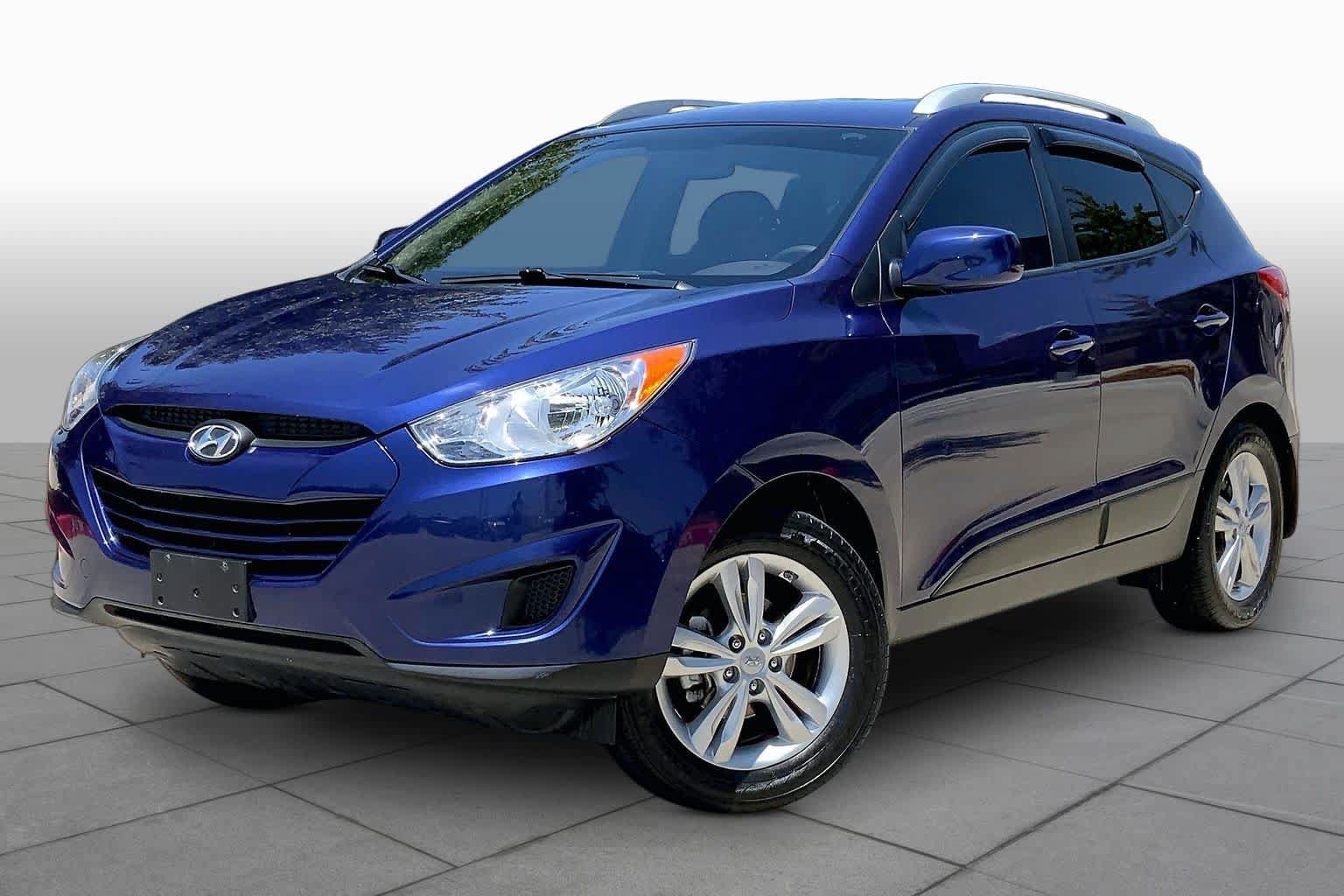 Used 2011 Hyundai Tucson GLS w/ Navigation Pkg 2