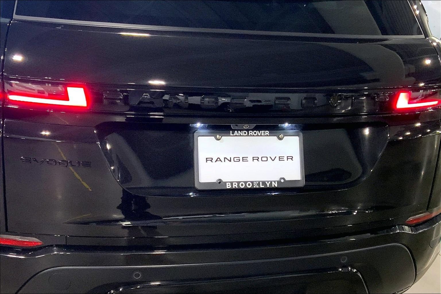 Certified 2026 Land Rover Range Rover Evoque S AWD/4WD image 9